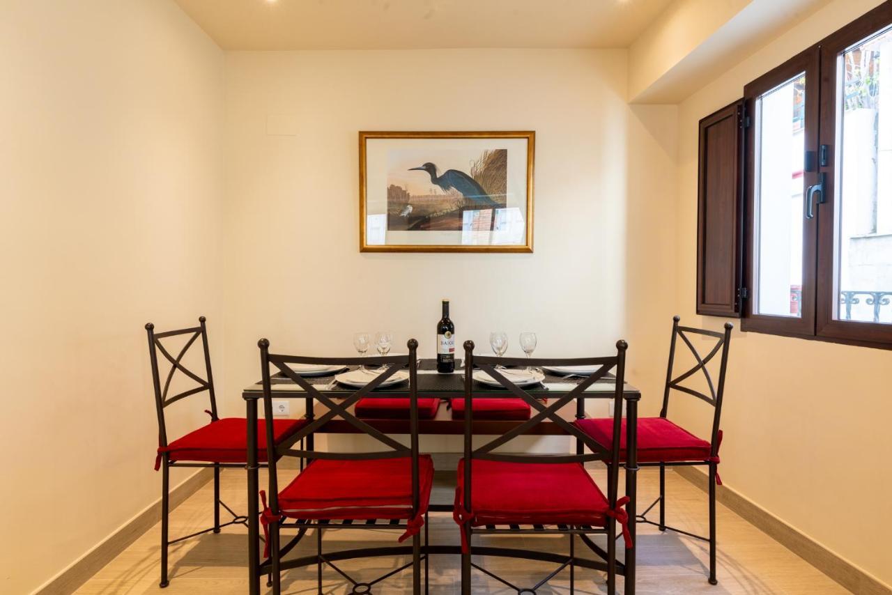 Holi-Rent Pimienta Villa Seville Exterior photo